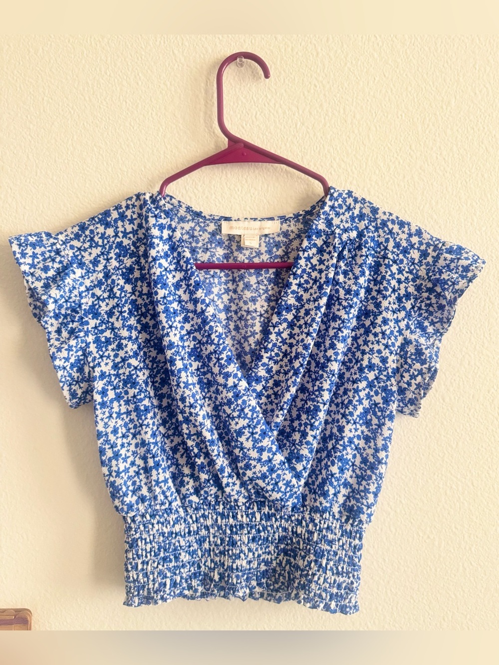 Monteau Los Angeles Blue Floral V-Neck Crop Top – Size S